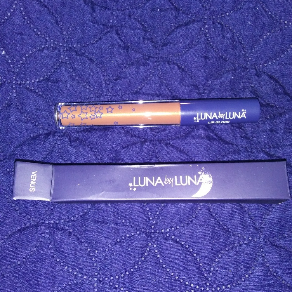 Luna by luna lip gloss